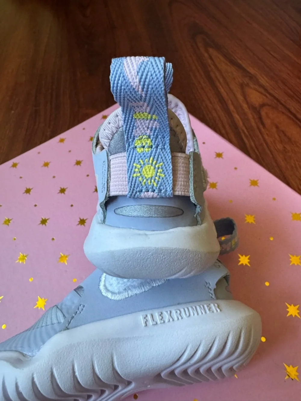 Nike Kids Light Blue & Pink Flex Runner Slip-On Sneakers size baby 3C - Picture 4 of 9